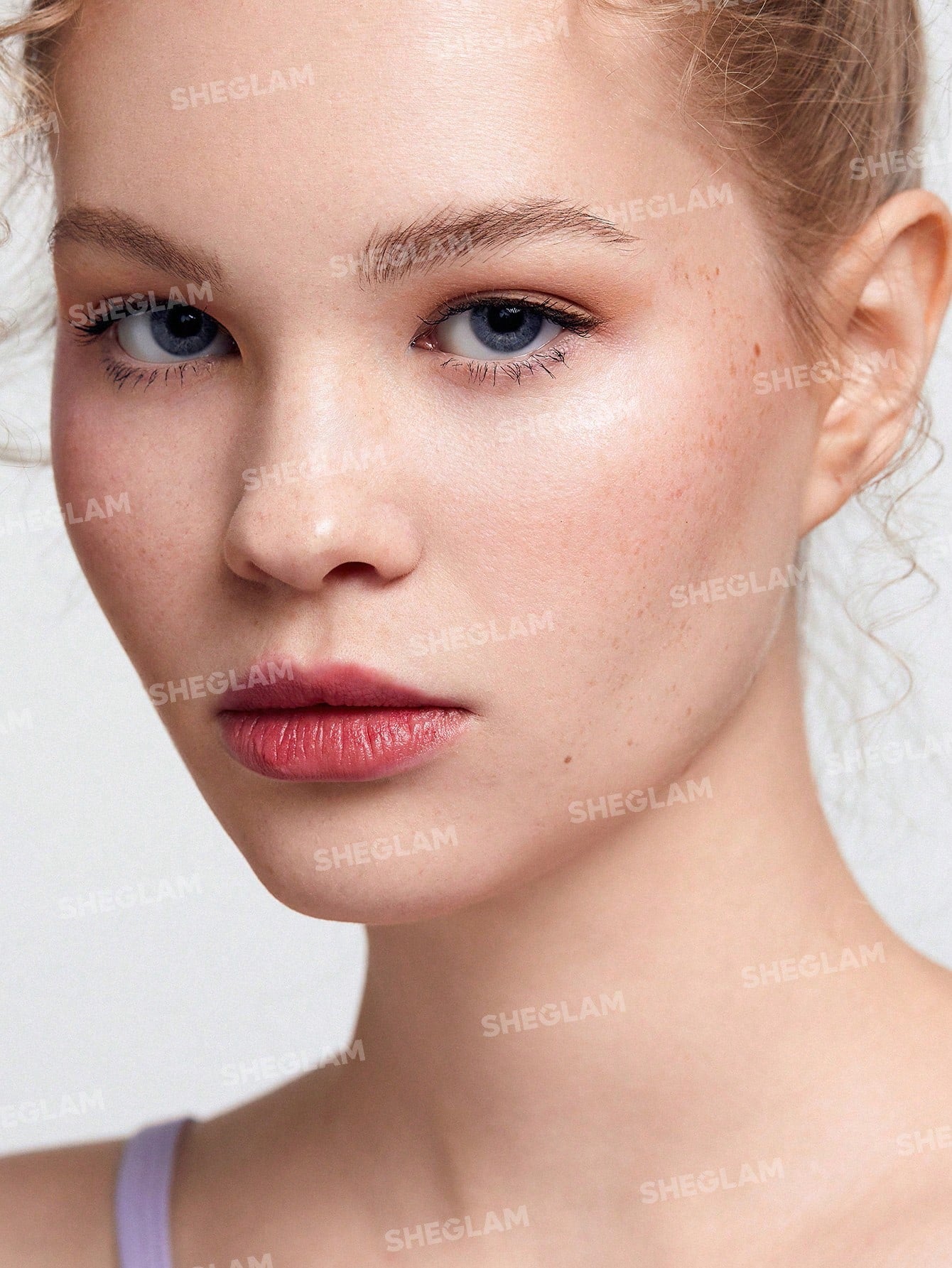 SHEGLAM Skinfinite Foundation Brush Synthetic Flat Top Grooved Deaign Foundation Brush